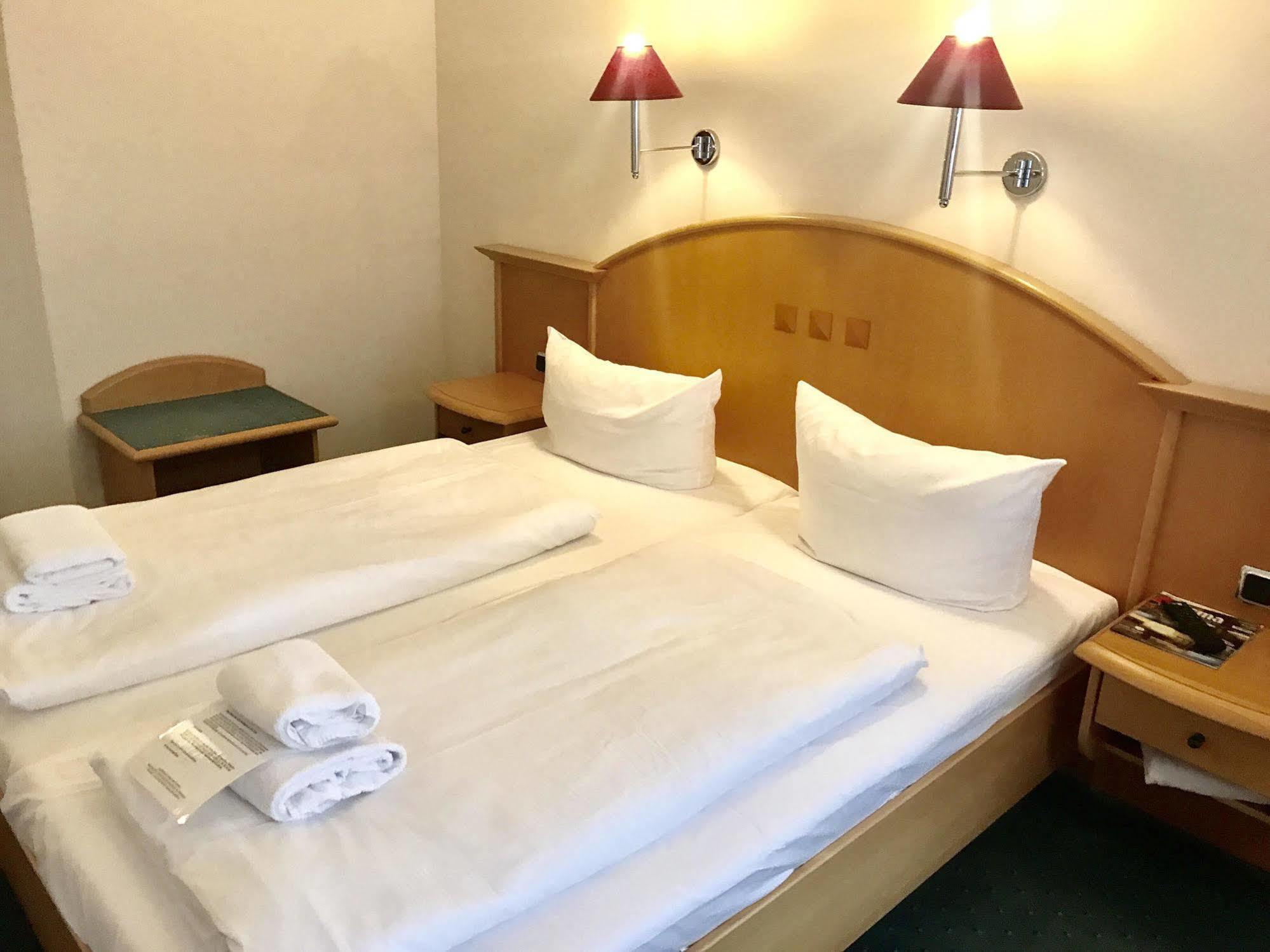 Hotel Berlin - Greenline Hotel Zossen Kültér fotó