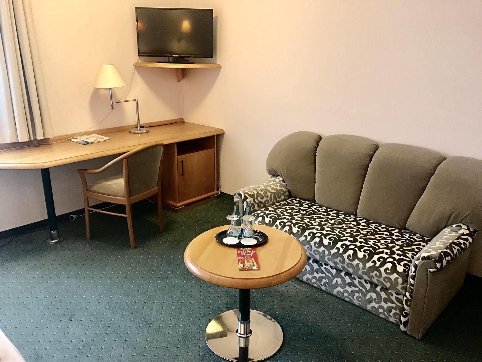 Hotel Berlin - Greenline Hotel Zossen Kültér fotó